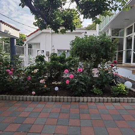 Fitness House With Garden Hotel Constanta Exterior photo