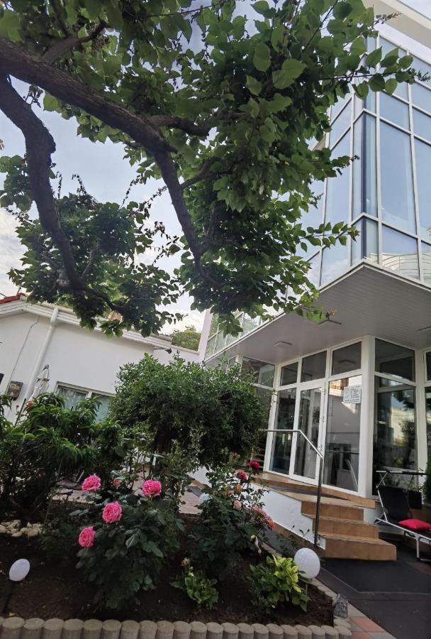 Fitness House With Garden Hotel Constanta Exterior photo